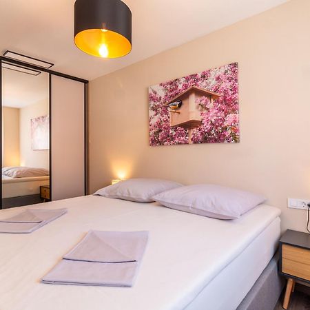 Apartmani Nela Kaštela Buitenkant foto
