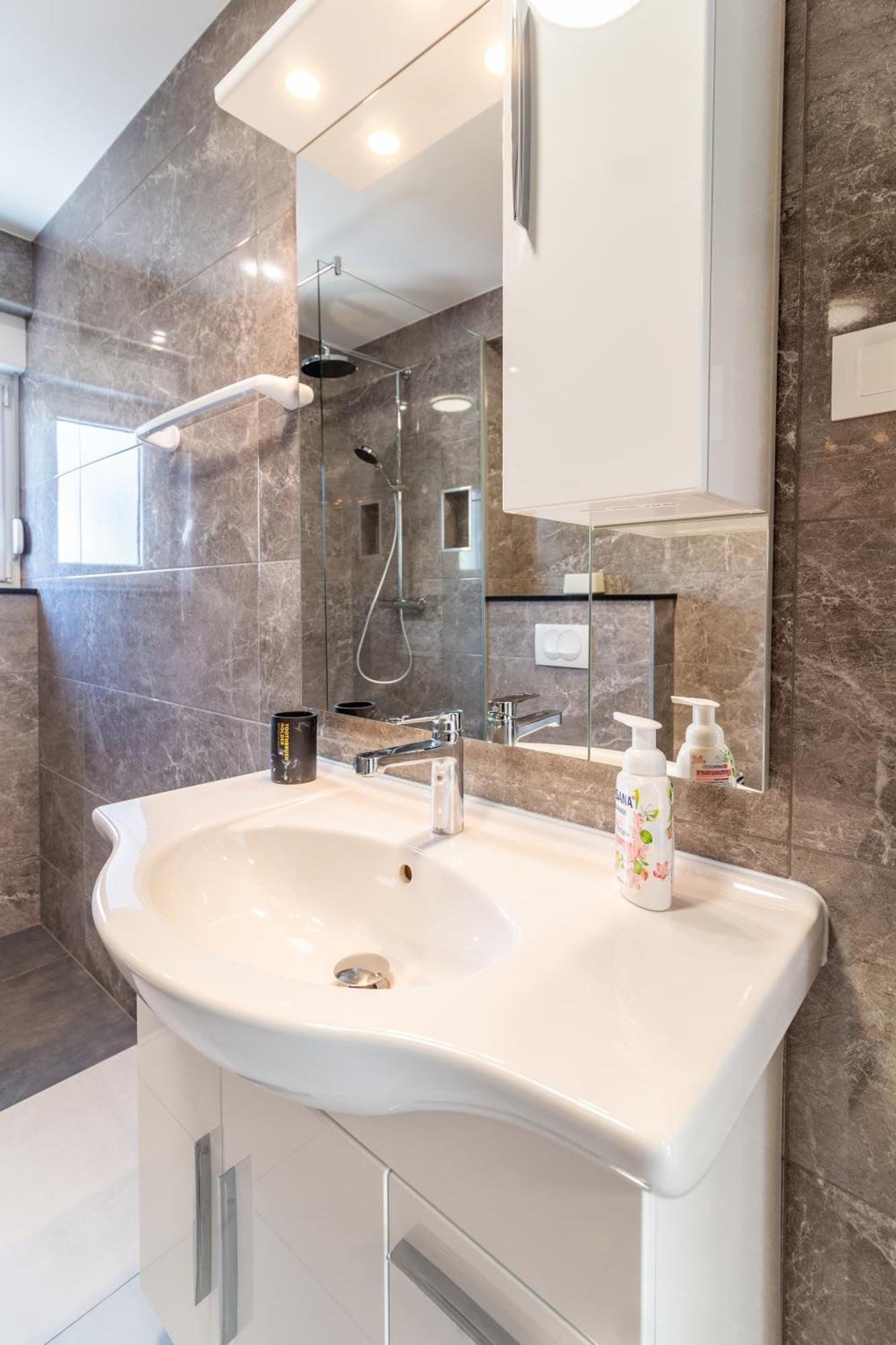 Apartmani Nela Kaštela Buitenkant foto