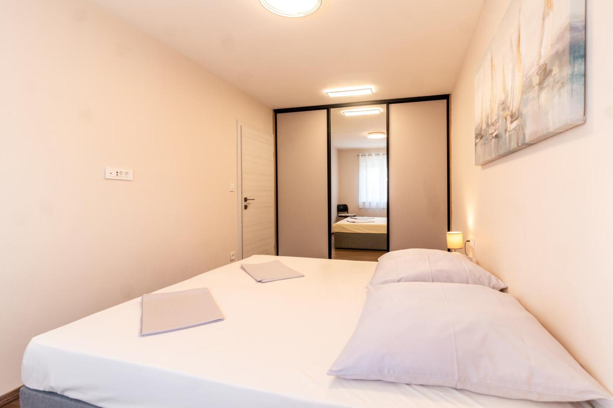 Apartmani Nela Kaštela Buitenkant foto